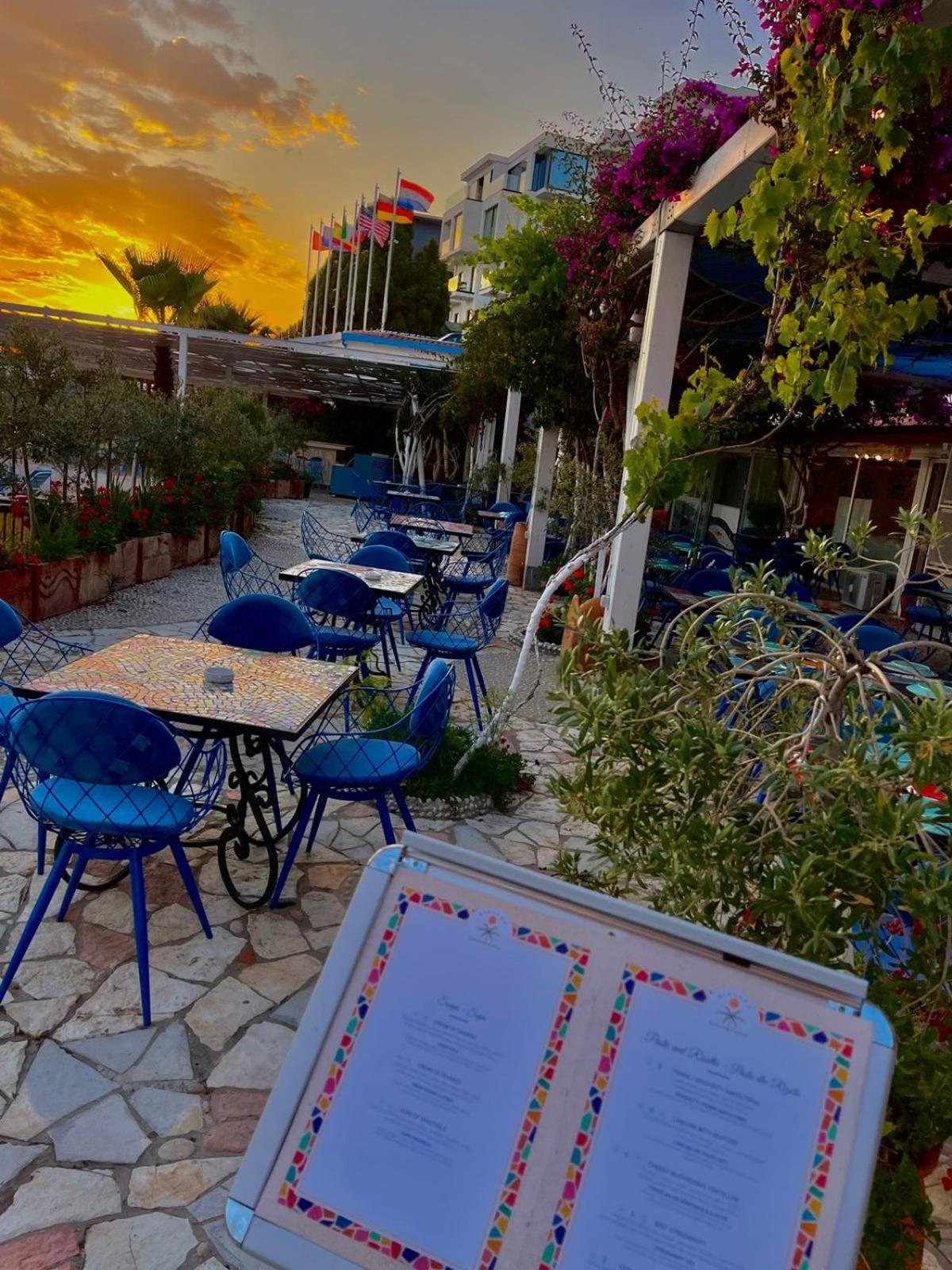 Bougainvill Sunset Villa ساراندا المظهر الخارجي الصورة